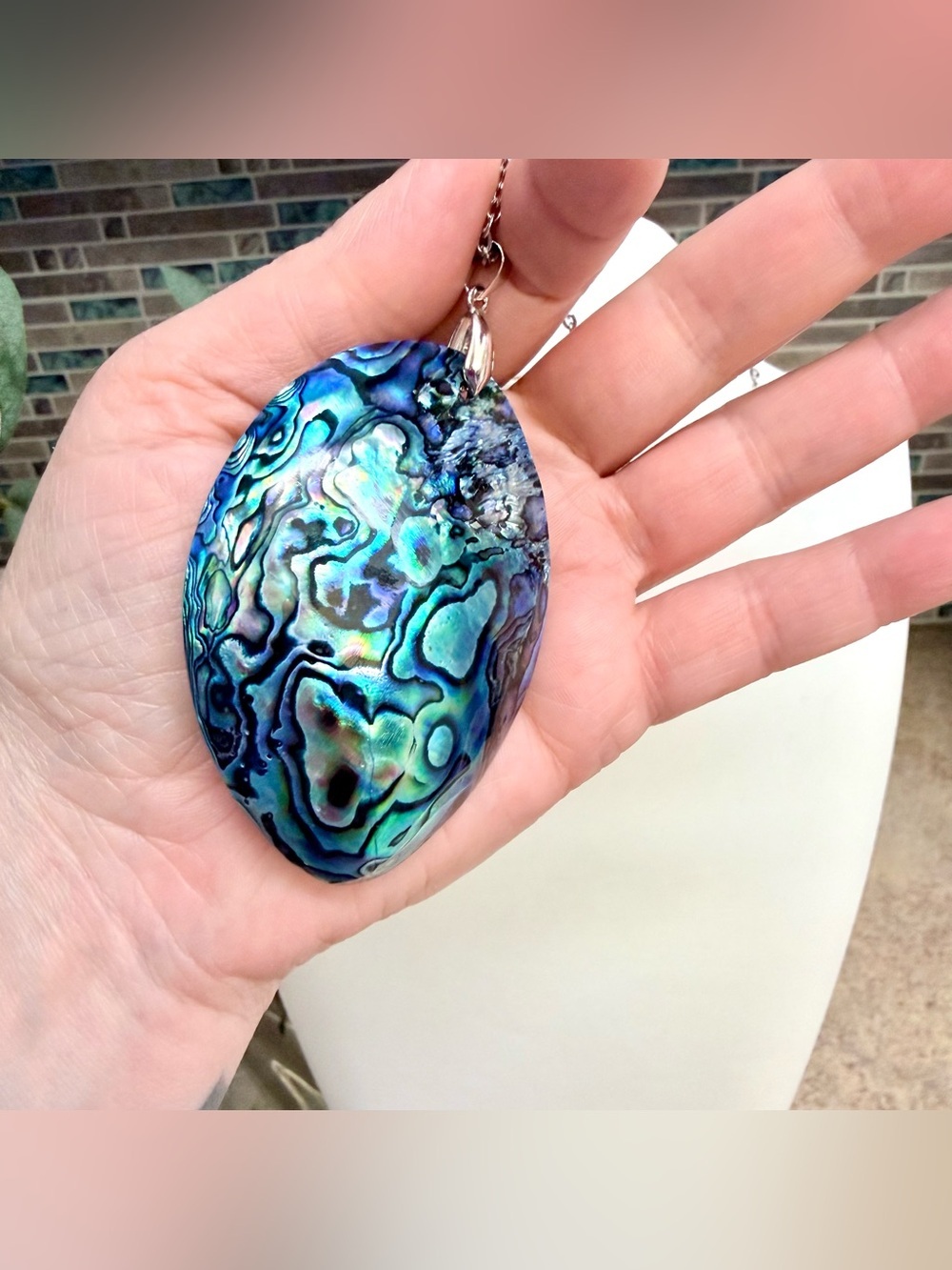 Large Oval Abalone Paua Shell Pendant Necklace Iridescent Silver Chain Boho - Picture 3 of 4